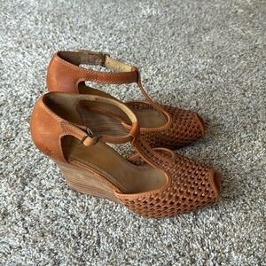 Frye Boots Size 8.5 Wedge Sandal